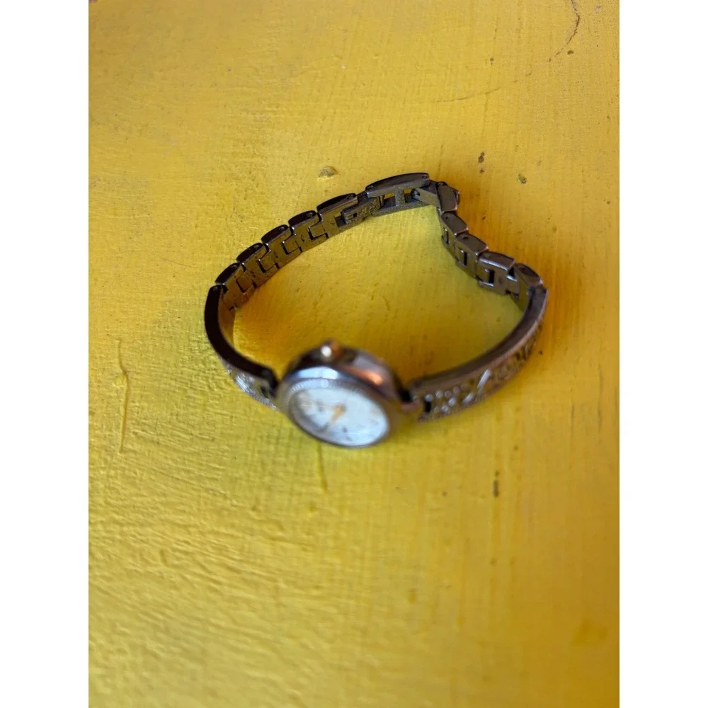 Relic by Fossil Womens Silver Tone Floral Engraved Bangle Watch ZR92207